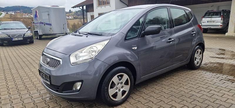 Gebraucht Kia Venga Vision 90 PS (66 kW) 2010 Grau Kleinwagen