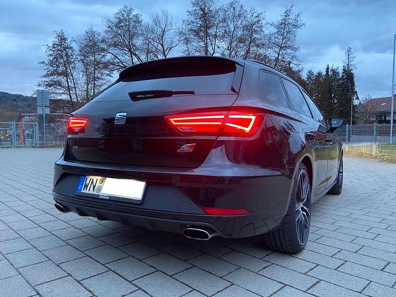 Gebraucht Seat Leon 4Drive 300 PS (220 kW) 2017 Schwarz Limousine