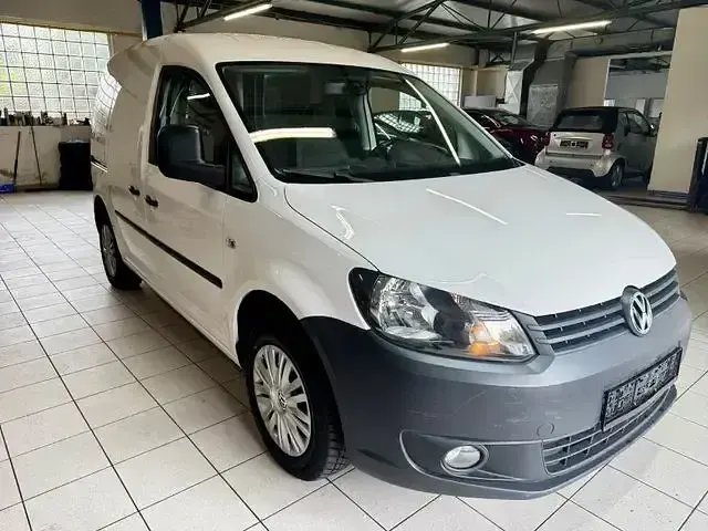 Second-hand VW Caddy 102 CP (75 kW) 2014 Alb Monovolum