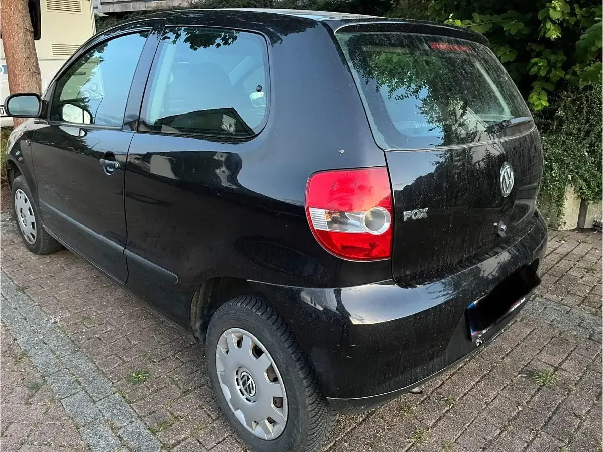 Używany VW Fox 54 KM (39 kW) 2005 Czarny Hatchback