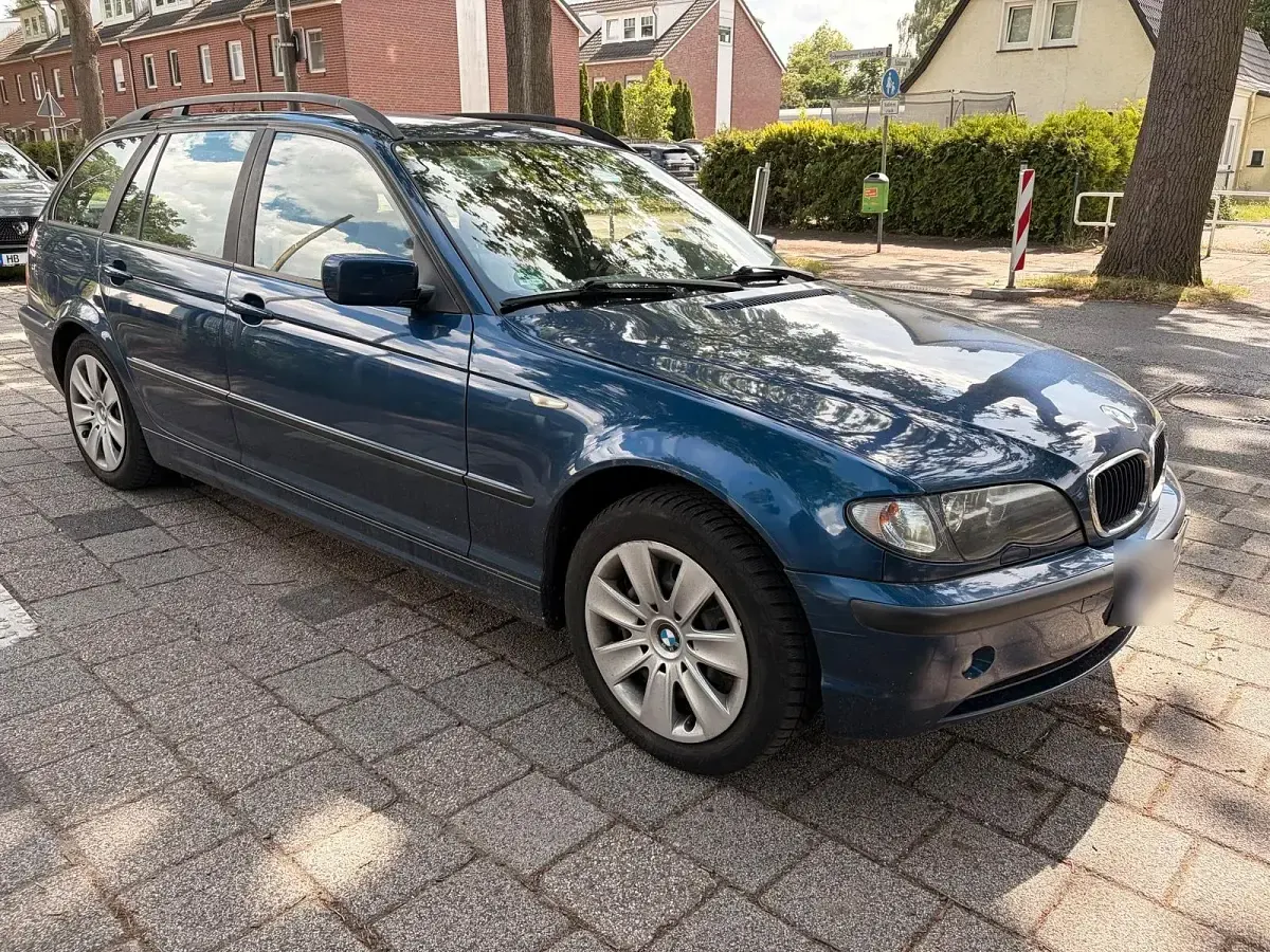 Gebraucht BMW 320 150 PS (110 kW) 2003 Blau Kombi