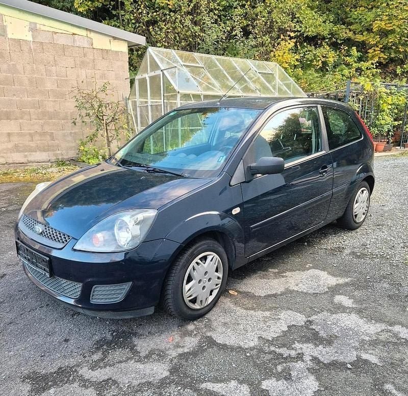 Blau Gebraucht 2007 Ford Fiesta Kleinwagen | 1.750 € (Fairer Preis) - Bild 1/4