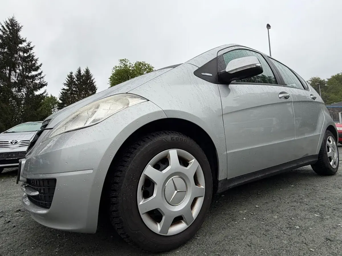 Gebraucht Mercedes A160 95 PS (69 kW) 2010 Silber Kleinwagen