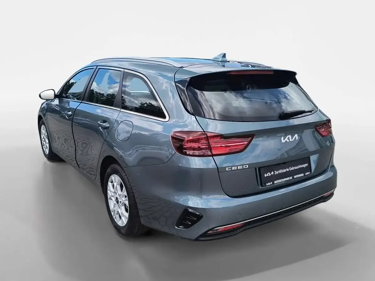 Neu Kia Ceed Sportswagon 101 PS (74 kW) 2026 Grau Kombi