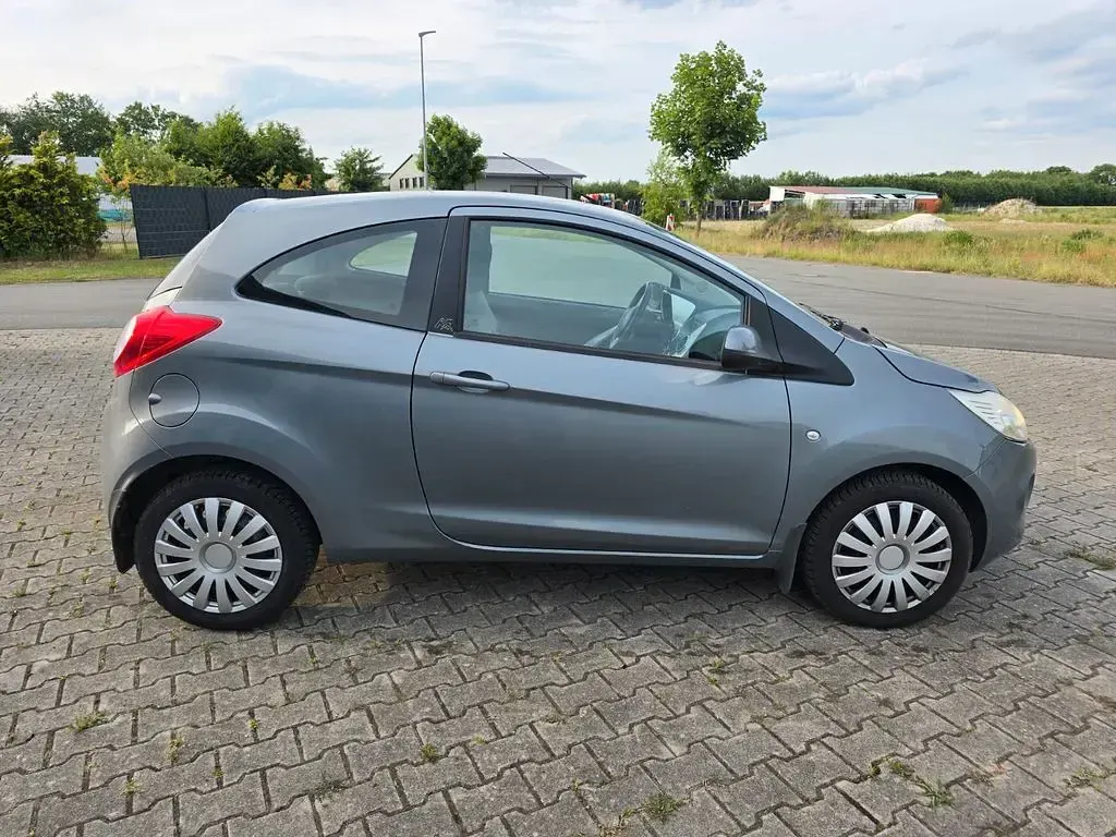 Gebraucht Ford Ka Titanium 69 PS (50 kW) 2009 Grau Kleinwagen