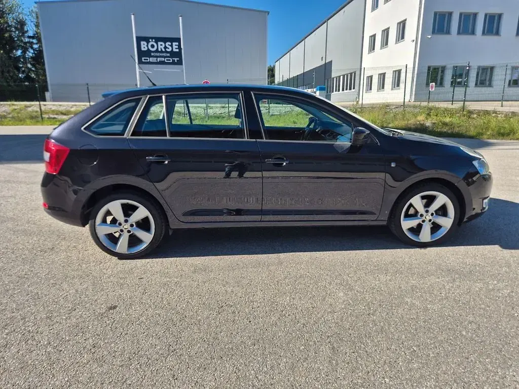 Gebraucht Skoda Rapid Ambition 122 PS (89 kW) 2014 Schwarz Kleinwagen