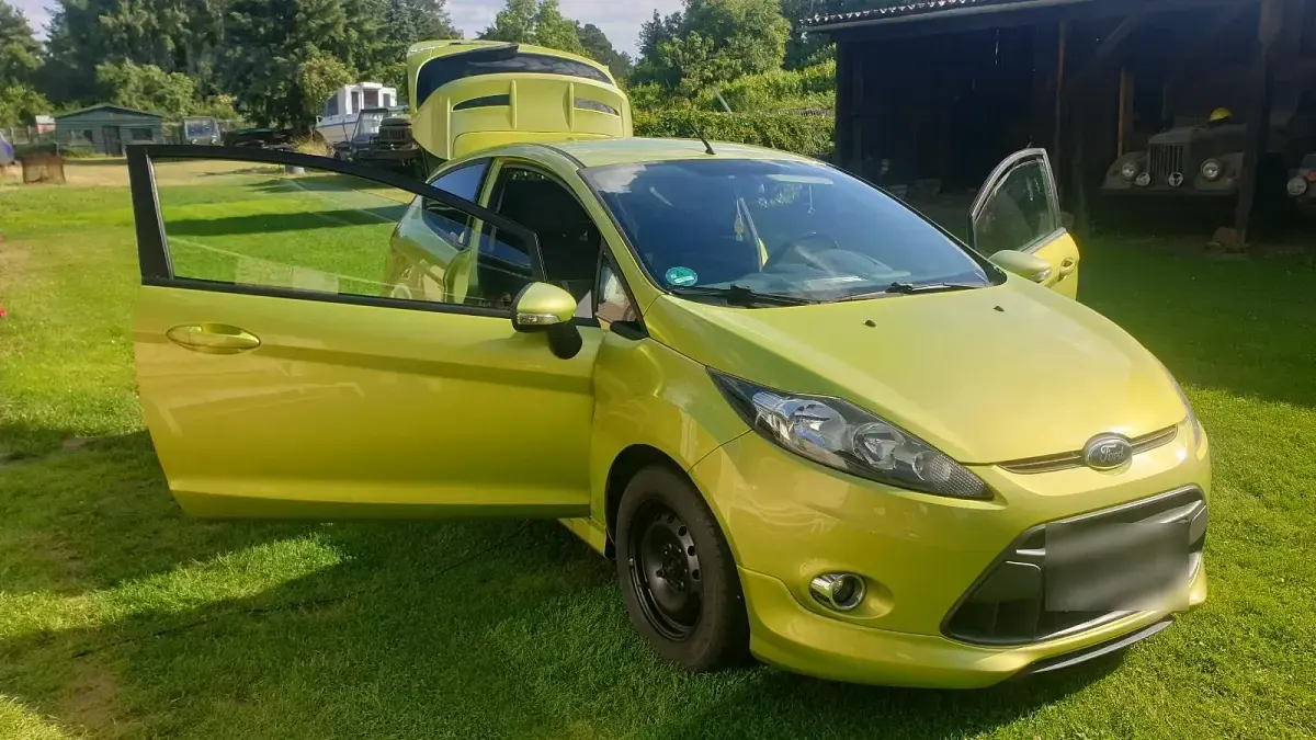 Gebraucht Ford Fiesta 82 PS (60 kW) 2010 Grün Kleinwagen