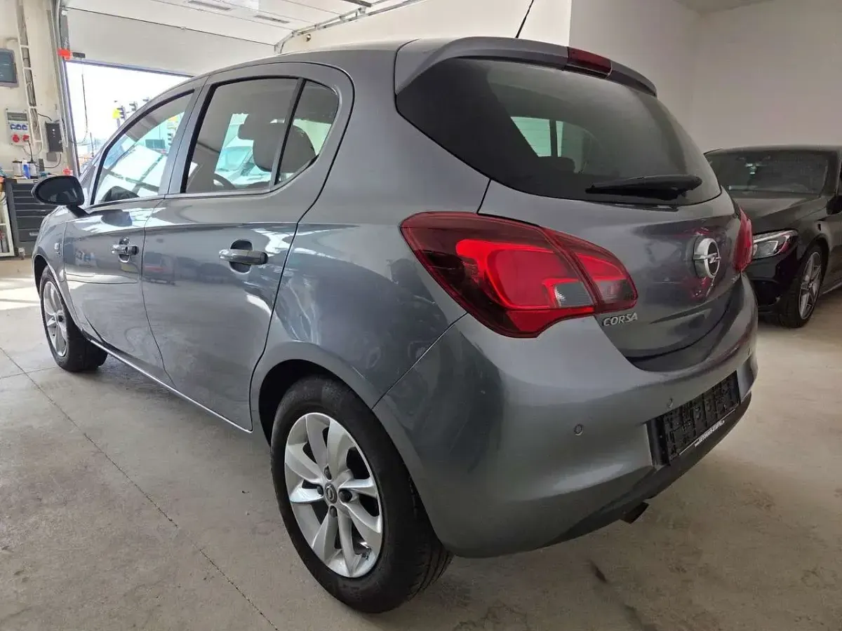 Używany Opel Corsa Active 101 KM (74 kW) 2017 Szary Hatchback