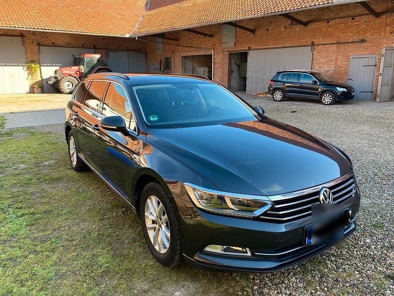 Gebraucht VW Passat 150 PS (110 kW) 2017 Grau Kombi