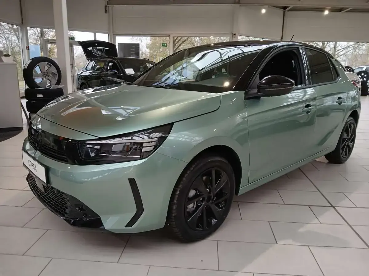 Neu Opel Corsa 101 PS (74 kW) 2025 Grün (eukalyptus grün) Kleinwagen