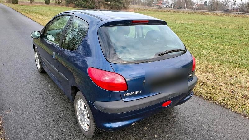 Gebraucht Peugeot 206 60 PS (44 kW) 2001 Blau Kleinwagen