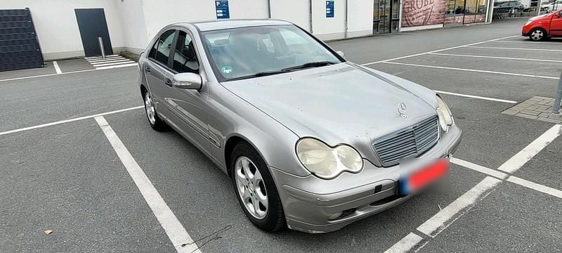 Gebraucht Mercedes C220 140 PS (102 kW) 2003 Grau Limousine