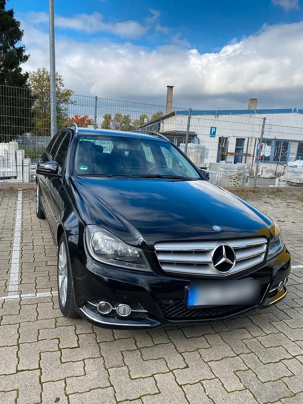 Schwarz Gebraucht 2011 Mercedes C220 Kombi | 8.600 € (Teuer) - Bild 1/4