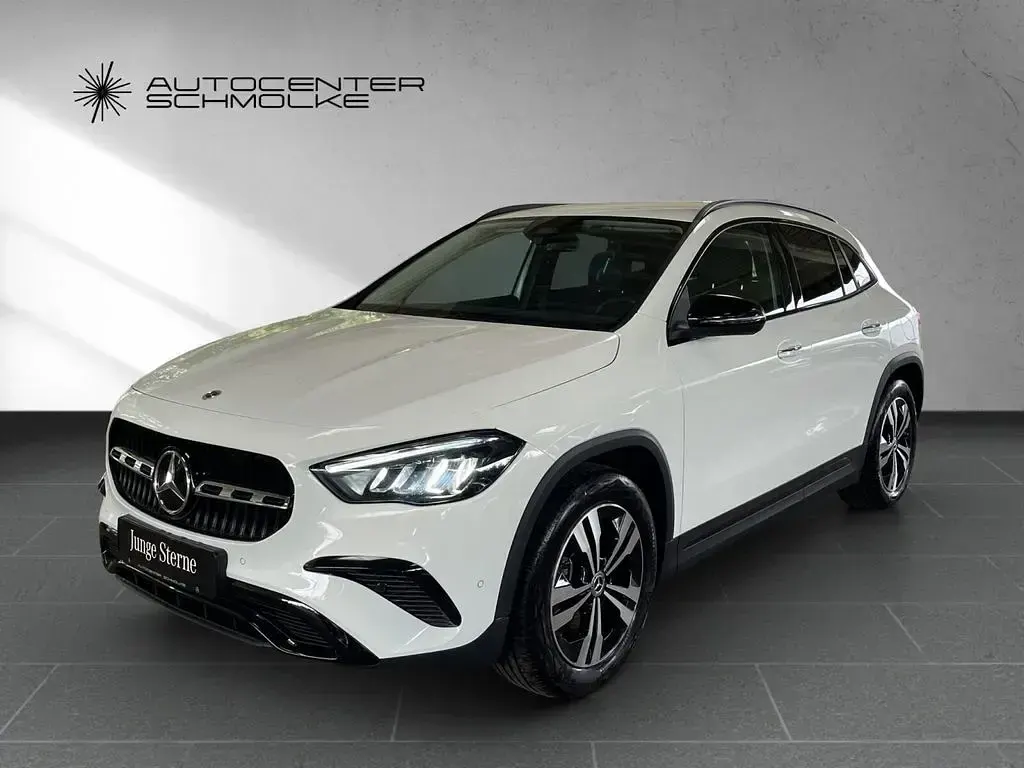 Gebraucht Mercedes GLA220 Progressive 190 PS (139 kW) 2024 Weiß SUV