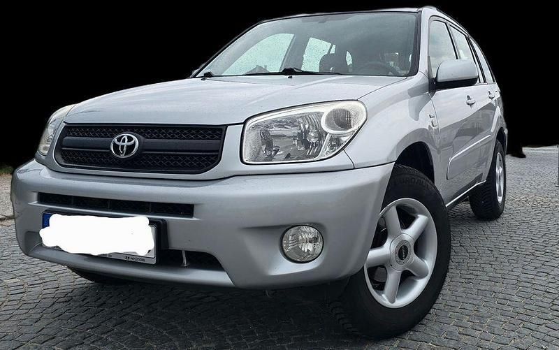 Silber Gebraucht 2004 Toyota RAV4 SUV | 6.500 € (Etwas zu teuer) - Bild 1/4