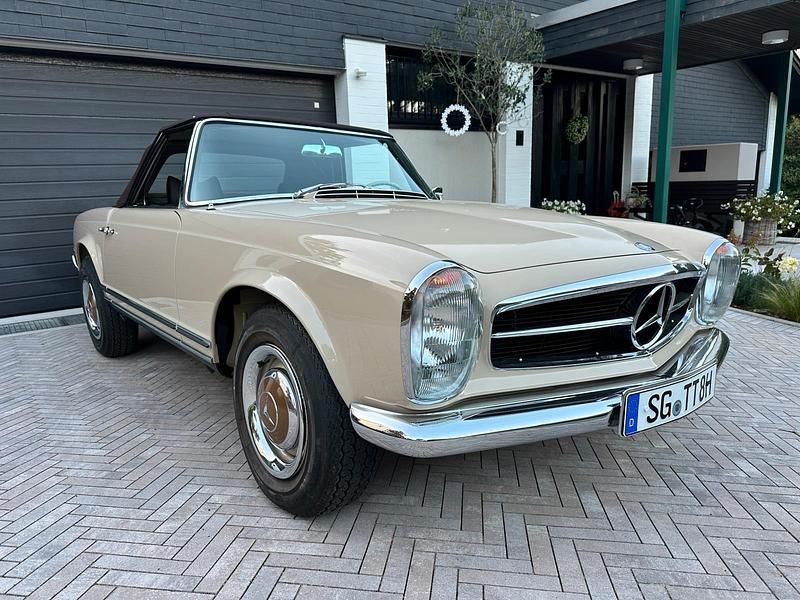 Gebraucht Mercedes W113 150 PS (110 kW) 1965 Beige Cabrio