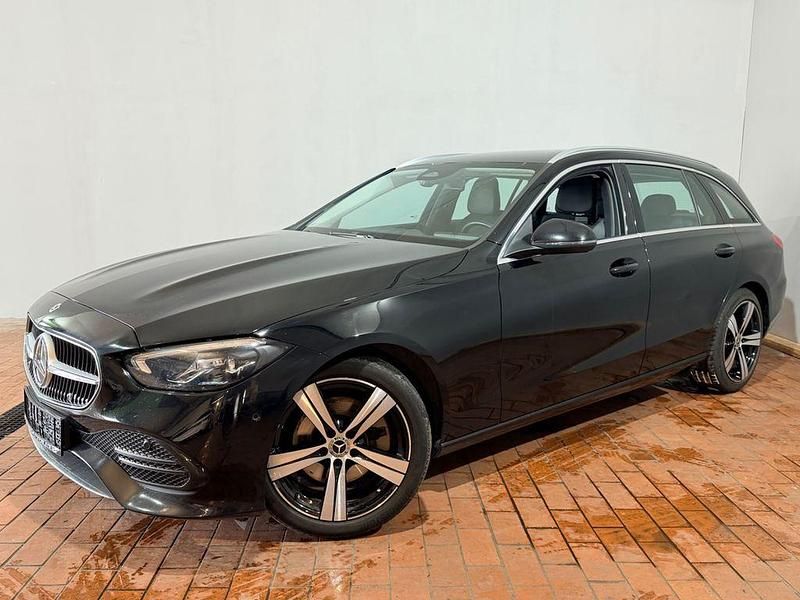 Gebraucht Mercedes C220 200 PS (147 kW) 2022 Schwarz Limousine