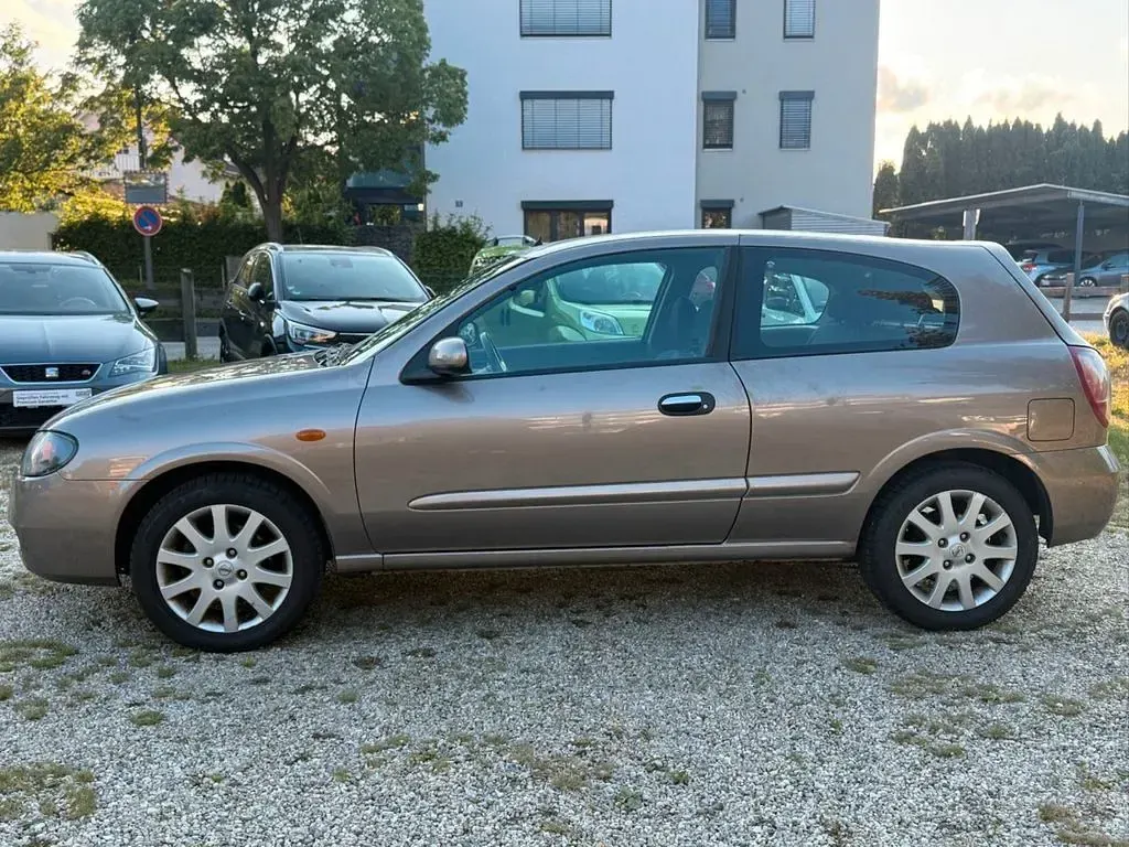 Gebraucht Nissan Almera Acenta+ 98 PS (72 kW) 2005 Braun Kleinwagen