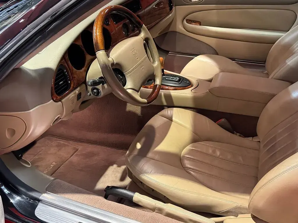 Gebraucht Jaguar XK8 298 PS (219 kW) 2002 Schwarz Coupé