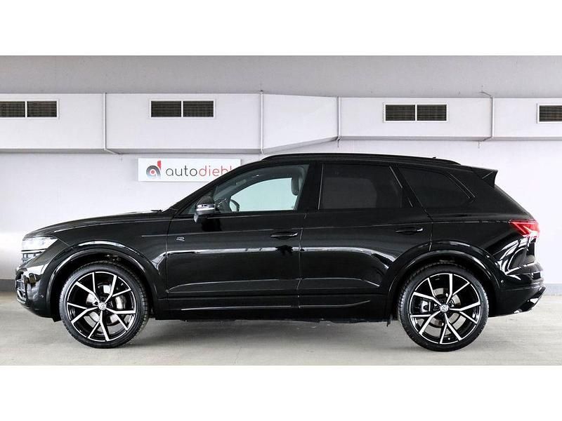 Gebraucht VW Touareg R-line 286 PS (210 kW) 2025 Schwarz SUV