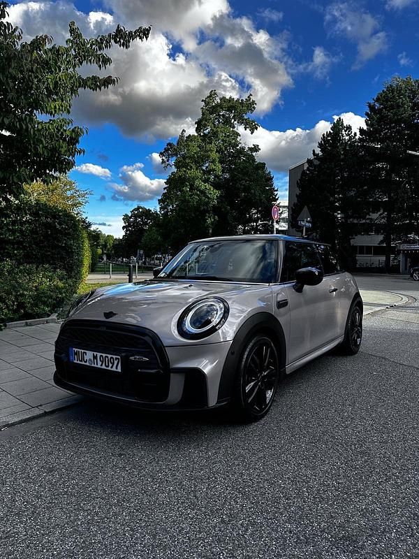 Beige Gebraucht 2023 Mini John Cooper Works Kleinwagen | 25.000 € (Guter Preis) - Bild 1/4