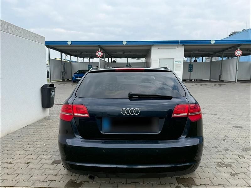 Gebraucht Audi A3 105 PS (77 kW) 2009 Blau Kleinwagen
