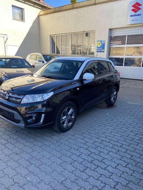 Gebraucht Suzuki Vitara Comfort 120 PS (88 kW) 2016 Dach weiß uni SUV