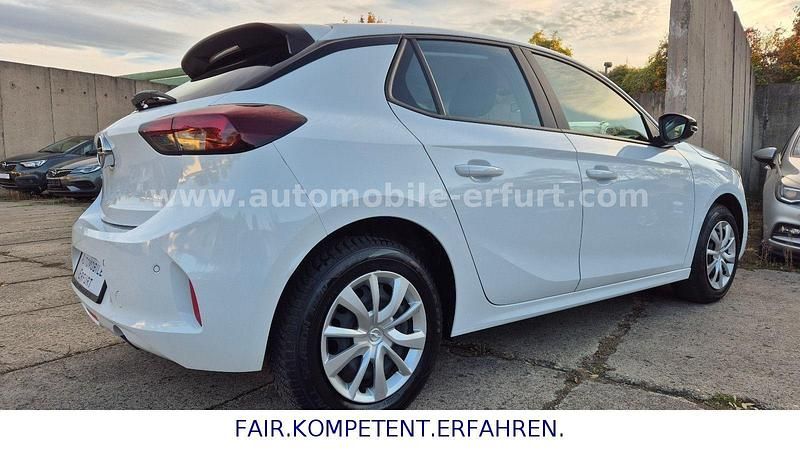 Gebraucht Opel Corsa Edition 75 PS (55 kW) 2022 Jade weiss/arktis weiss Kleinwagen