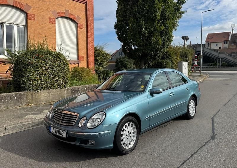 Gebraucht Mercedes E320 Elegance 224 PS (164 kW) 2002 Blau Limousine