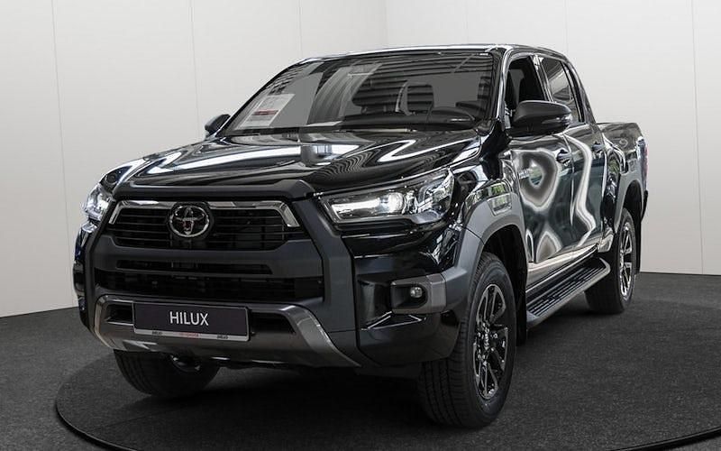 Schwarz Neu 2025 Toyota HiLux Abholung | 63.990 € (Teuer) - Bild 1/4