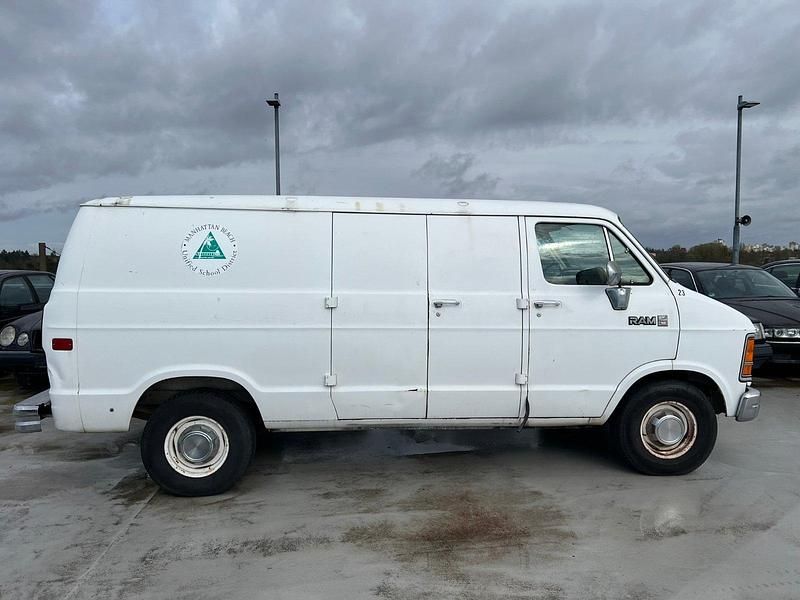Second-hand Dodge Ram 1987 Alb Pickup
