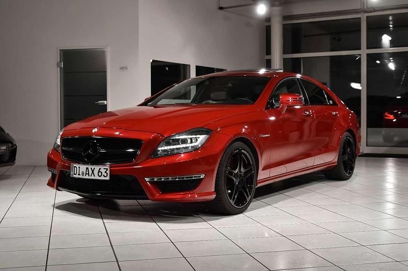 Gebraucht Mercedes CLS63 AMG AMG 557 PS (409 kW) 2012 Zirkonrot designo perleffekt Coupé