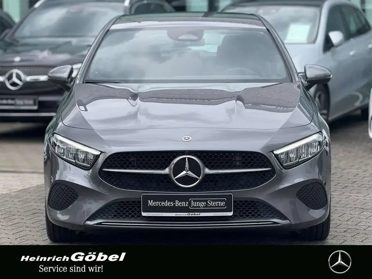 Gebraucht Mercedes A180 Progressive 136 PS (100 kW) 2024 Grau Limousine