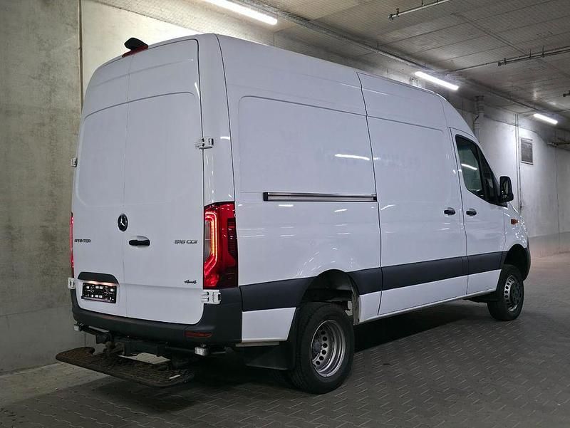 Gebraucht Mercedes Sprinter 163 PS (119 kW) 2021 Weiß Van