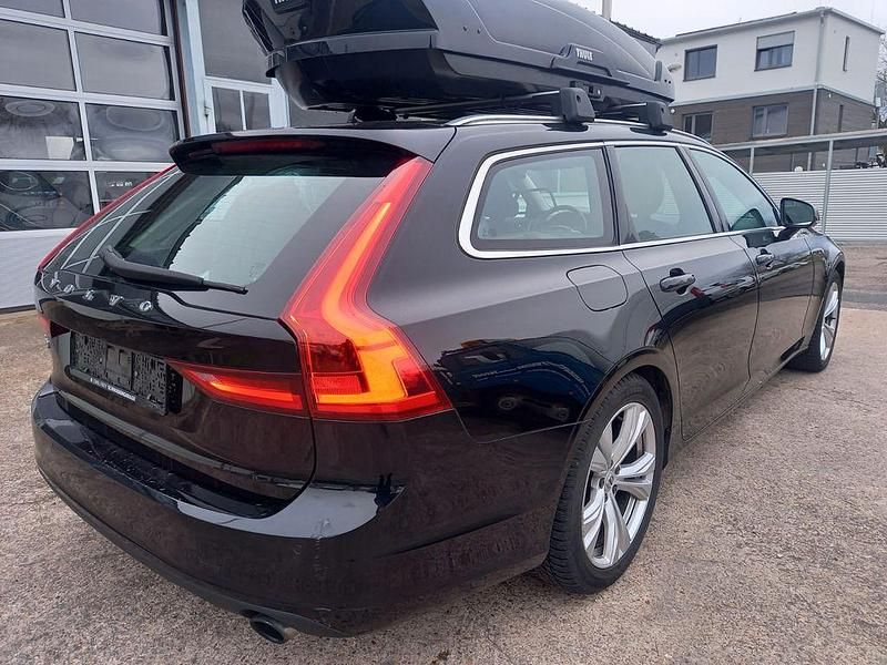 Gebraucht Volvo V90 Momentum 254 PS (186 kW) 2017 Schwarz Kombi