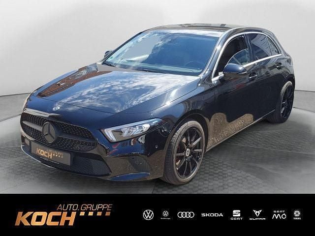 Kosmosschwarz metalliclack Gebraucht 2019 Mercedes A180 Progressive Limousine | 20.960 € (Fairer Preis) - Bild 1/4