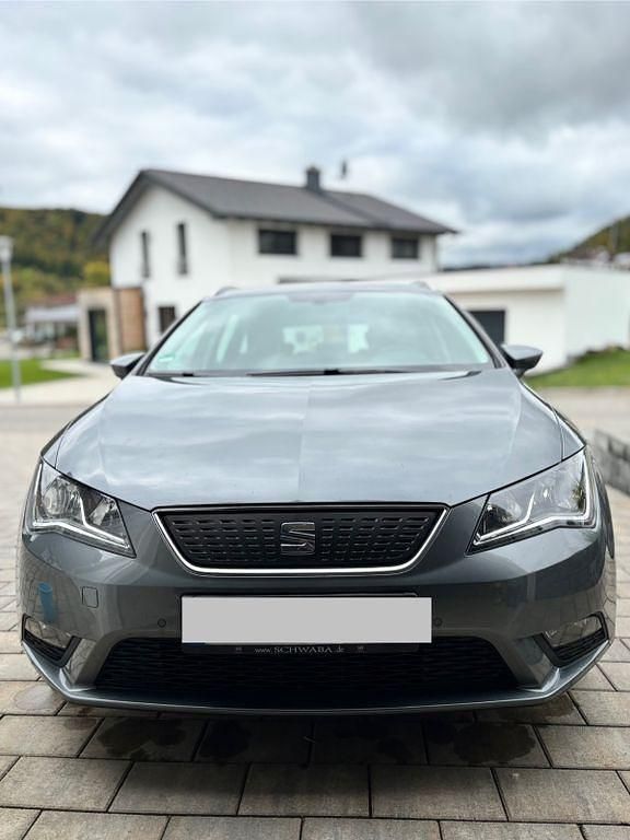 Silber Gebraucht 2014 Seat Leon ST Ecomotive Kombi | 11.790 € (Teuer) - Bild 1/4