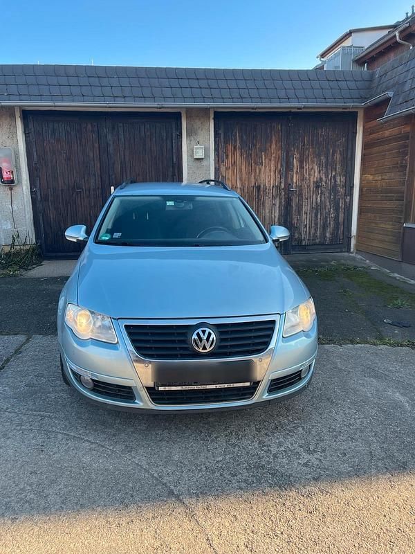 Blau Gebraucht 2008 VW Passat Kombi | 1.350 € (Superpreis) - Bild 1/4