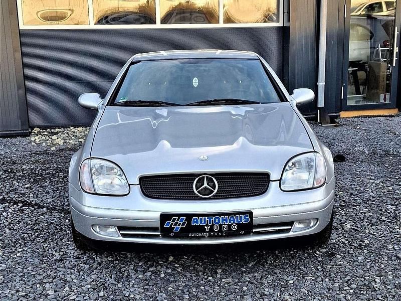 Gebraucht Mercedes SLK200 136 PS (100 kW) 1997 Brillantsilber metallic (metallic) Cabrio