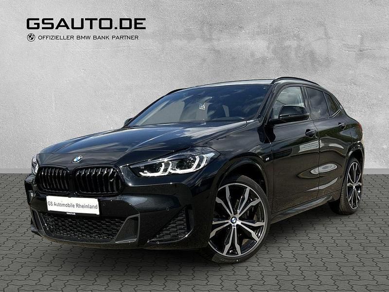 Saphirschwarz (schwarz) Gebraucht 2023 BMW X2 M Sport SUV | 36.295 € (Guter Preis) - Bild 1/3