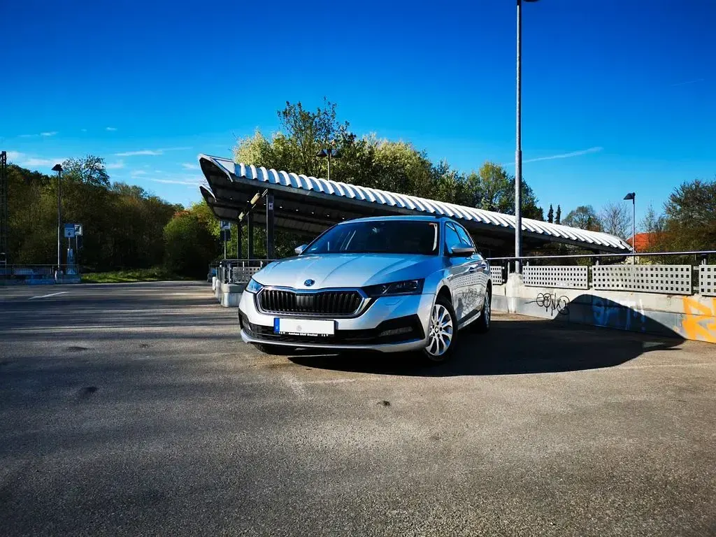 Gebraucht Skoda Octavia Active 116 PS (85 kW) 2020 Silber Kombi