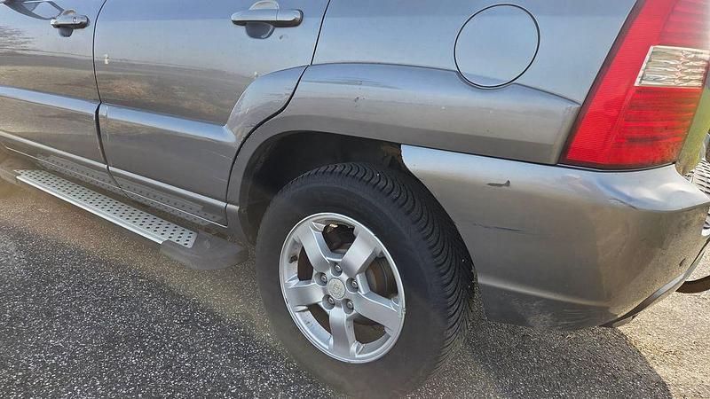 Gebraucht Kia Sportage 140 PS (102 kW) 2007 Grau SUV