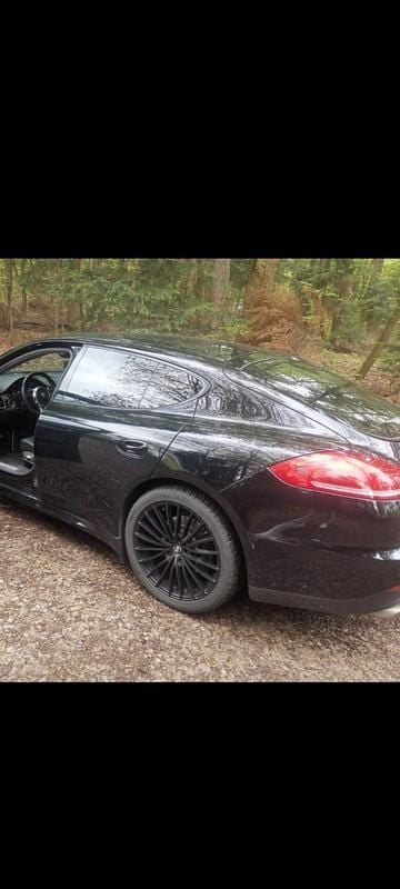 Schwarz Gebraucht 2014 Porsche Panamera Limousine | 29.950 € (Fairer Preis) - Bild 1/4