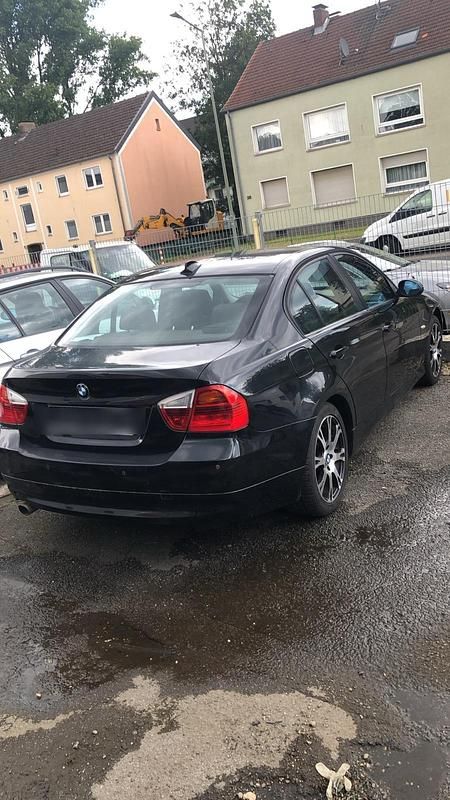 Gebraucht 2006 BMW 318 Limousine | 1.800 € (Superpreis) - Bild 1/4