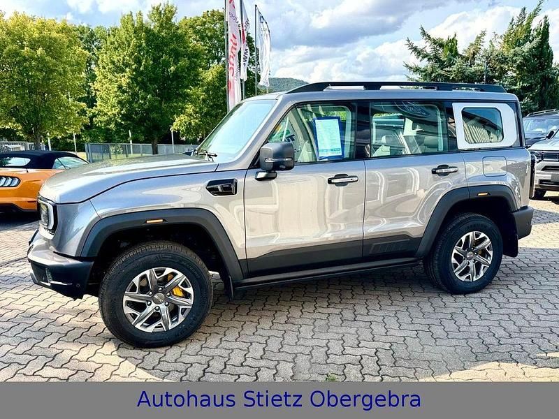 Neu Baic BJ40 234 PS (172 kW) 2025 Grau SUV