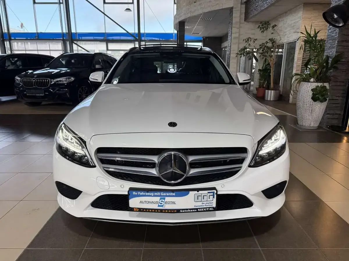Gebraucht Mercedes C200 184 PS (135 kW) 2020 Weiß Kombi