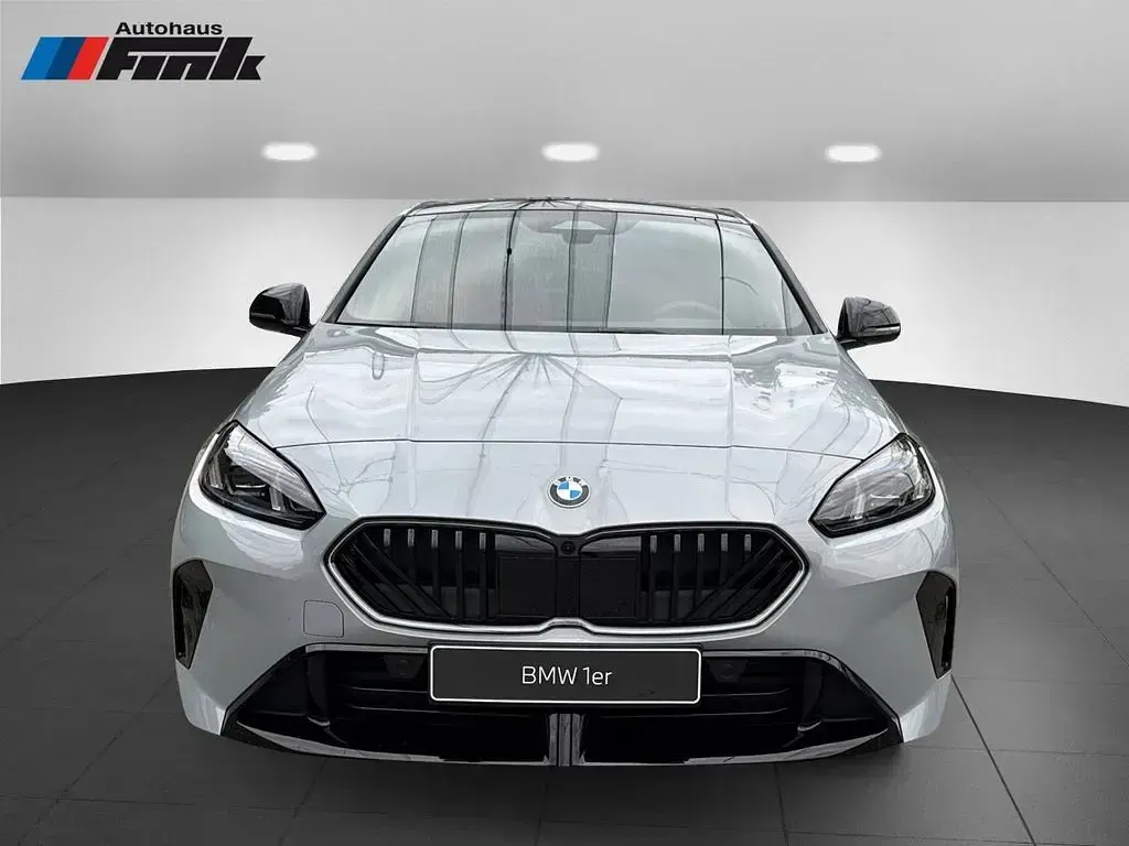 Neu BMW 120 M Sport 163 PS (119 kW) 2025 M brooklyn grau metallic Kleinwagen