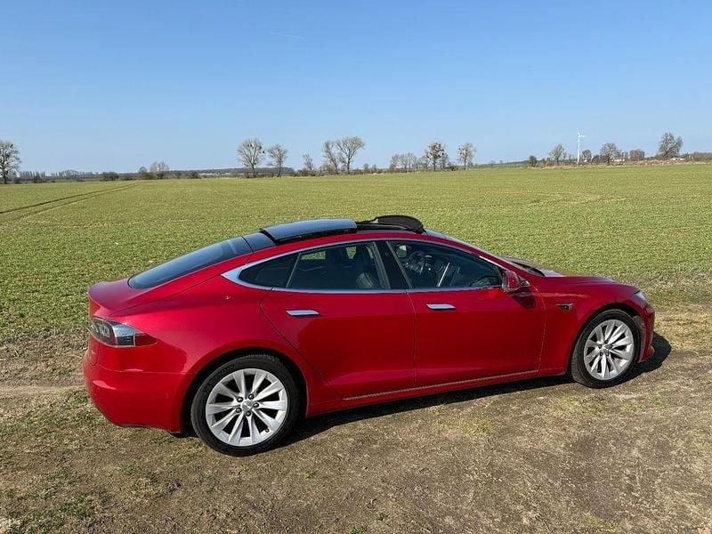 Gebraucht Tesla Model S 309 kW (421 PS) 2017 Rot Kleinwagen