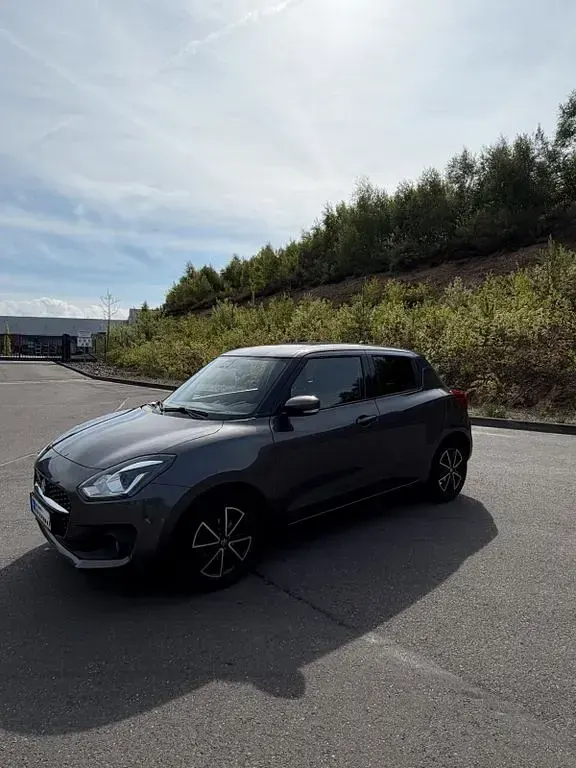 Gebraucht Suzuki Swift Comfort 83 PS (61 kW) 2021 Grau Kleinwagen