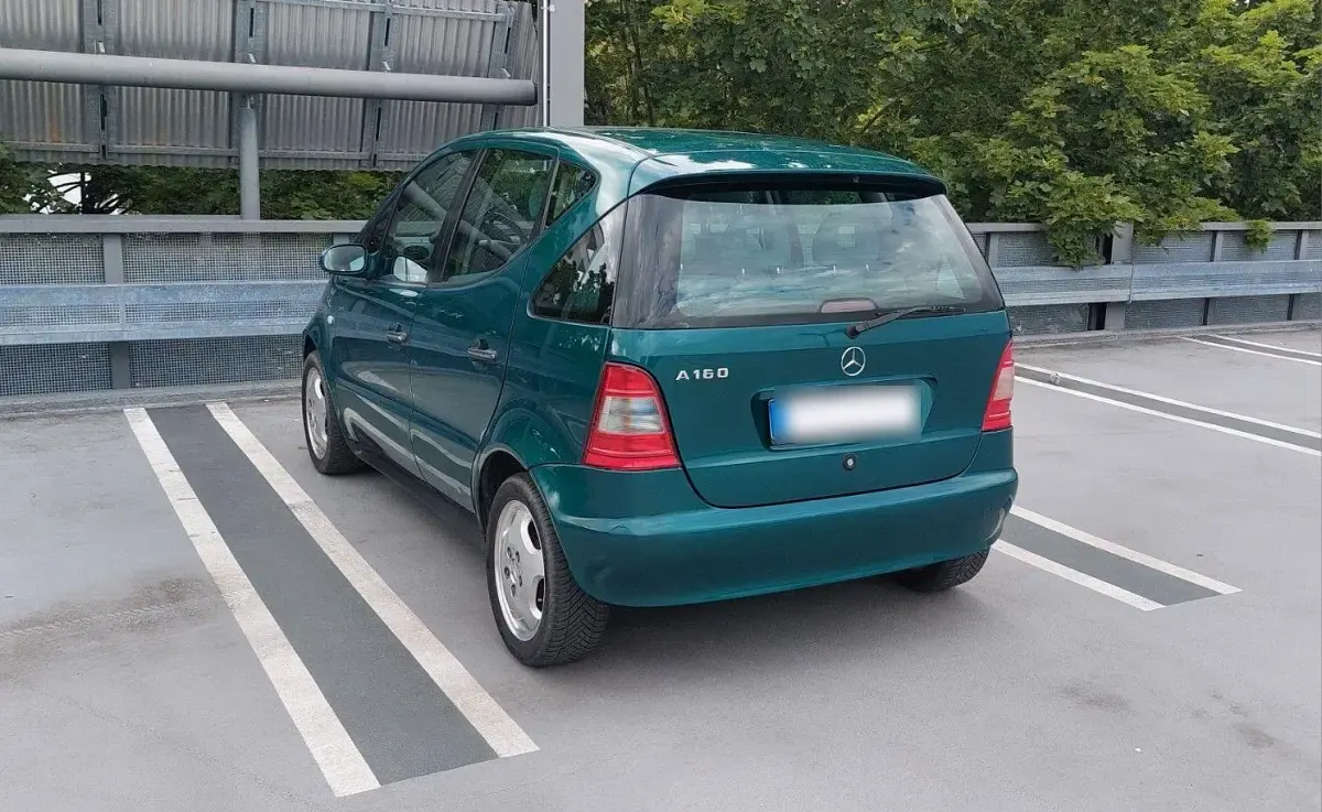 Gebraucht Mercedes A160 Elegance 102 PS (75 kW) 1998 Grün Kleinwagen